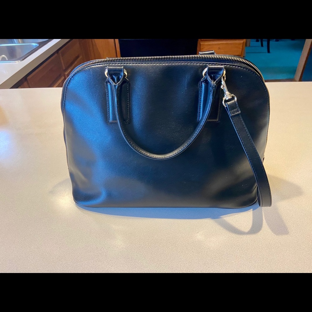 Express - Hand Bag - Black Leather